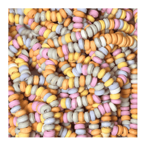 vrac de colliers bonbon multicolores