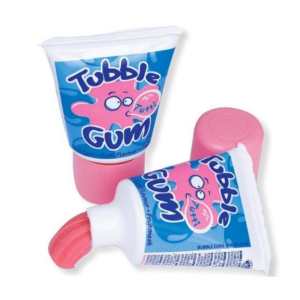 Tube individuel de tubble gum qui est un chewing gum en pâte rose de couleur bleu.
