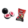 visuel d'un bonbon blood balls, un extérieur croquand et un coeur coulant liquide rouge.